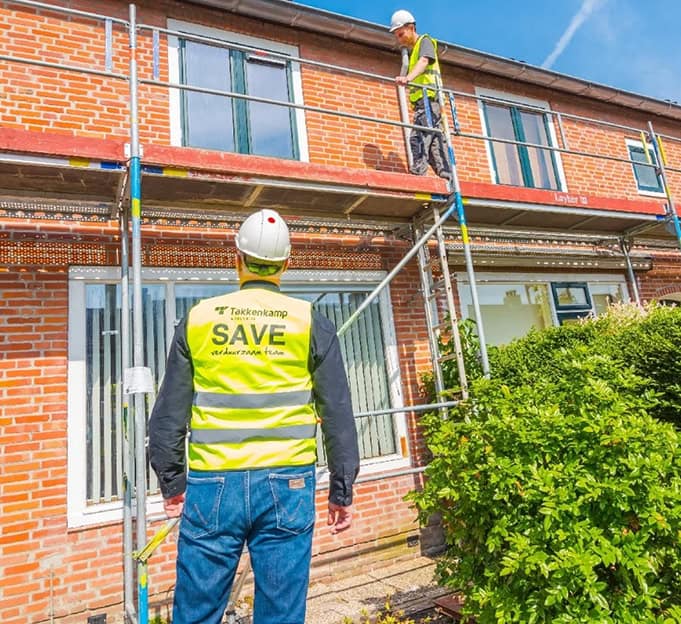 Takkenkamp medewerker voor huis bij steigers