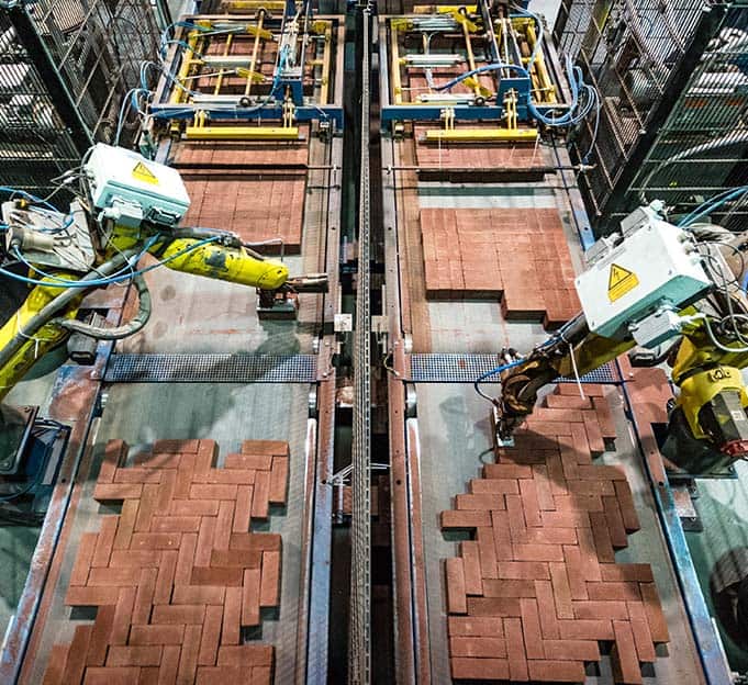 Stenen in de fabriek van Vandersanden